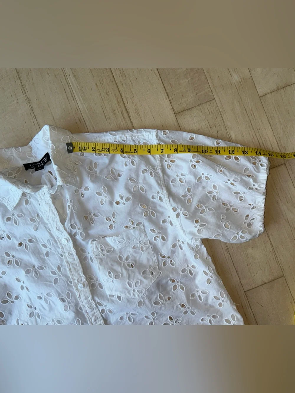 J. Crew Spring Garden Button Up Collar Top Eyelet White Puff Sleeves Size 4 NWOT